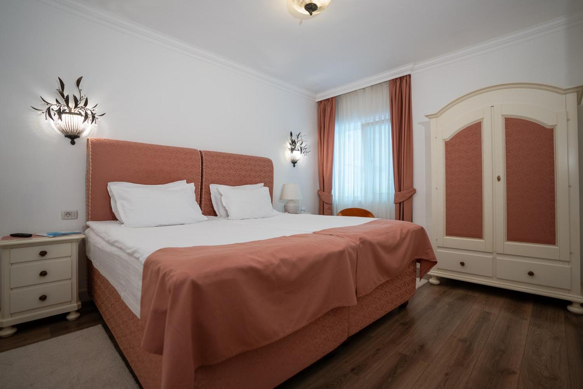 Excelsior Boutique Hotel Sinaia Ngoại thất bức ảnh